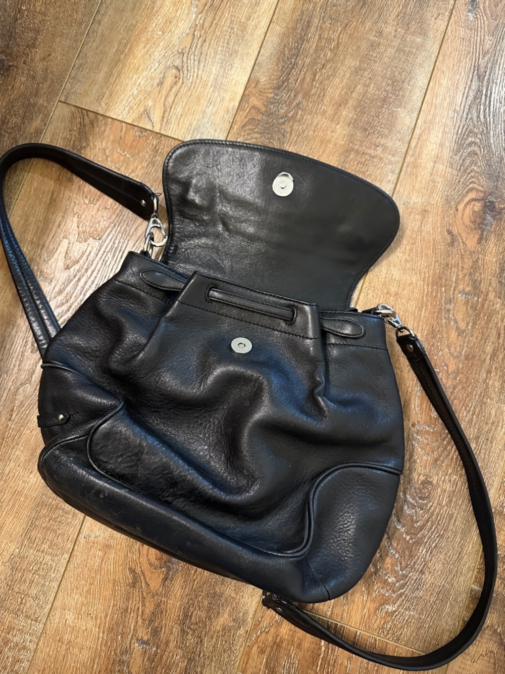 Cole Haan backpack purse black leather convertible straps - Picture 4 of 9